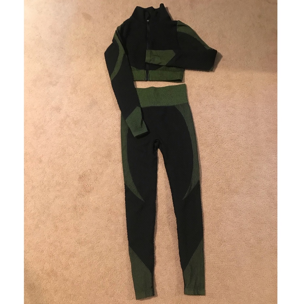 Astoria activewear workout set size medium